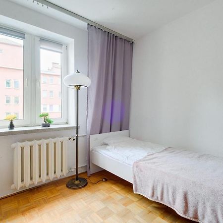 2 Bedroom Apartment In Green Location ワルシャワ エクステリア 写真